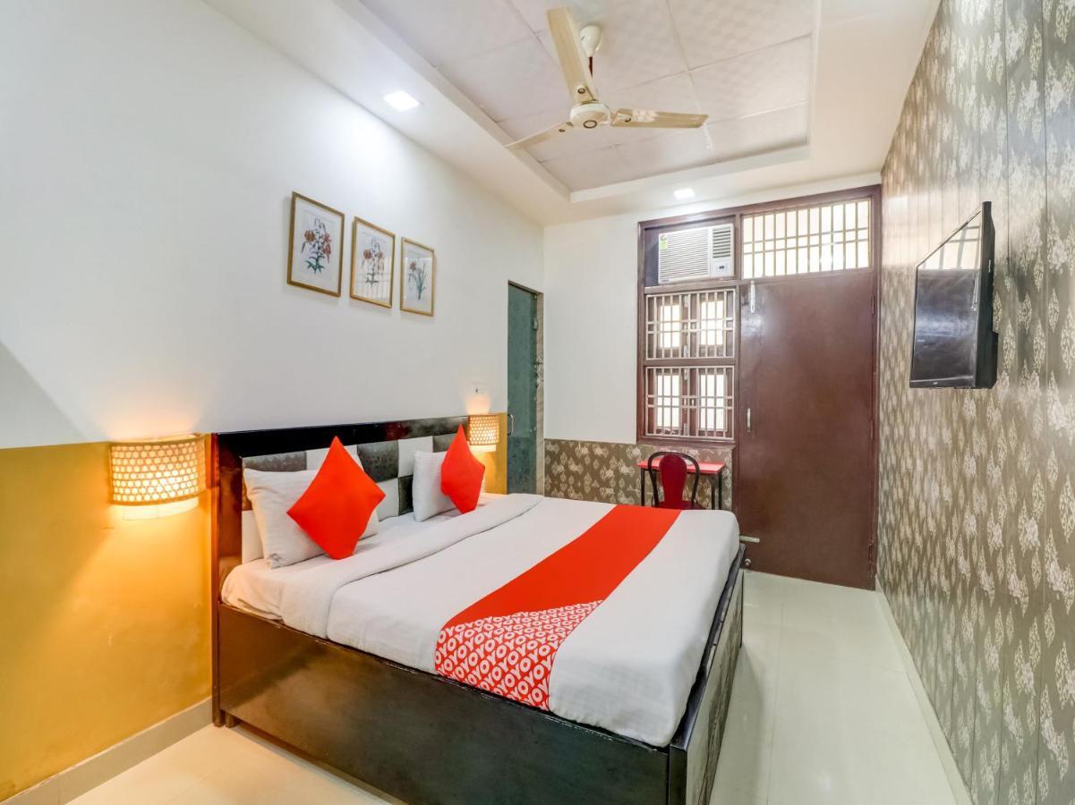 Hôtel Oyo 74060 Taj Residency à New Delhi Extérieur photo