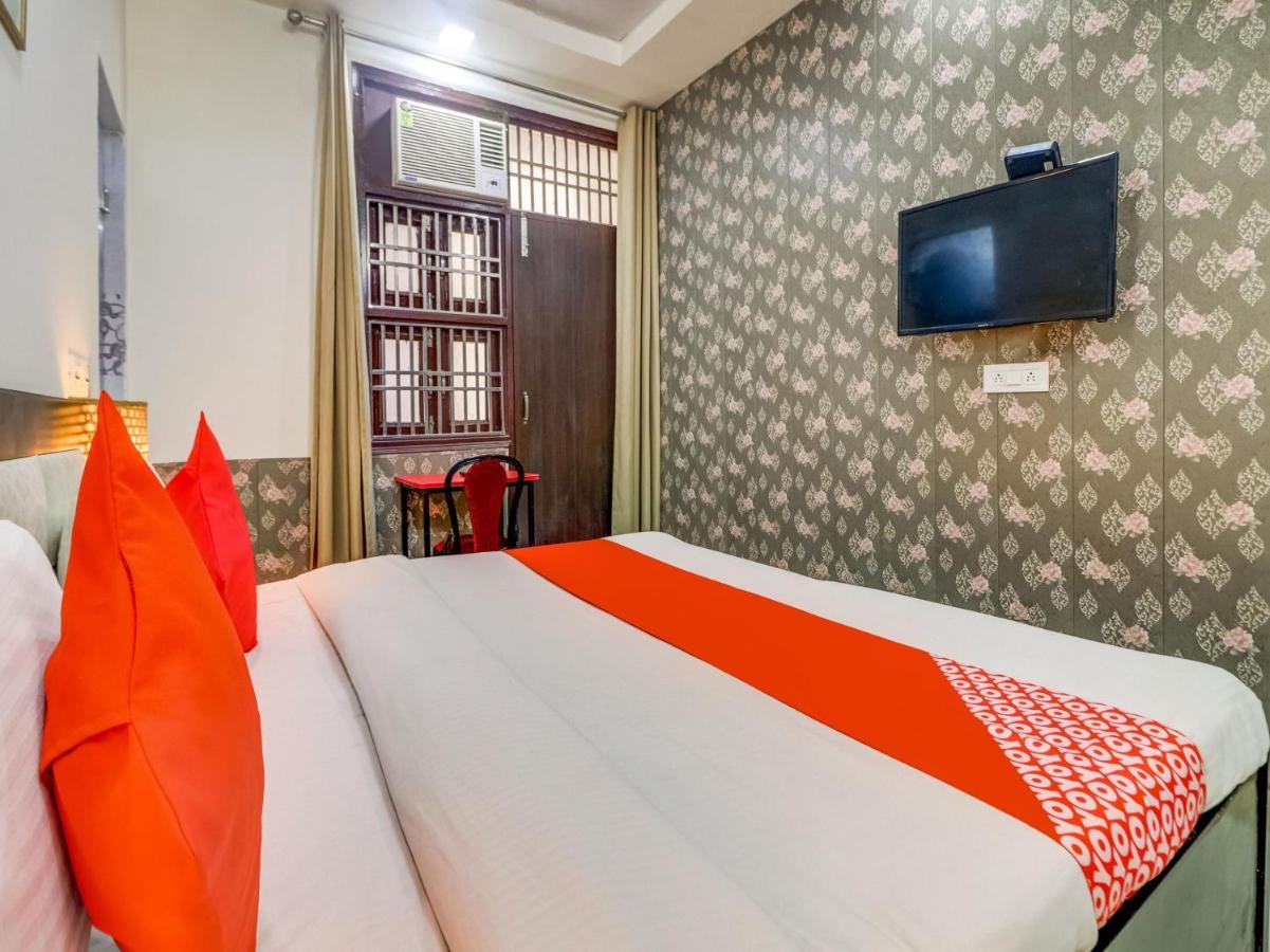 Hôtel Oyo 74060 Taj Residency à New Delhi Extérieur photo