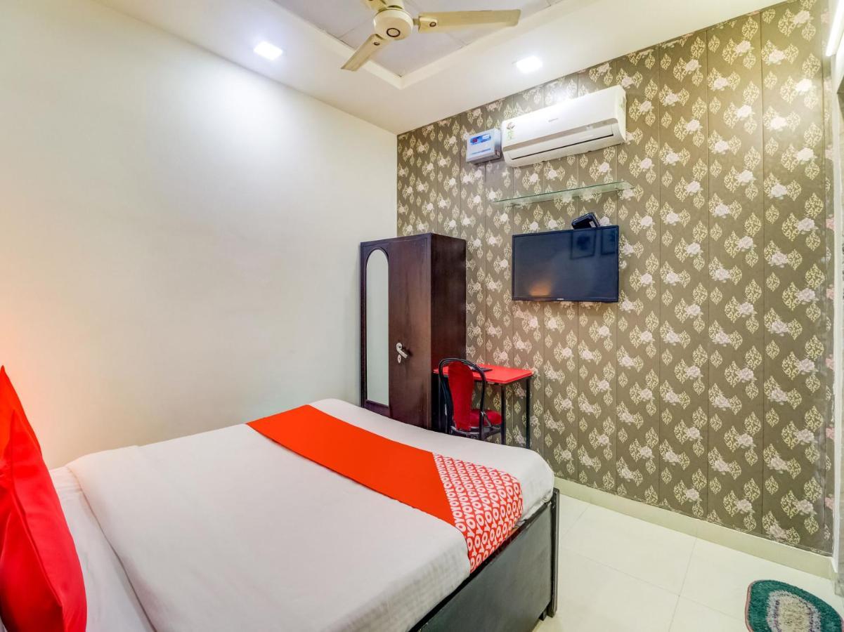 Hôtel Oyo 74060 Taj Residency à New Delhi Extérieur photo