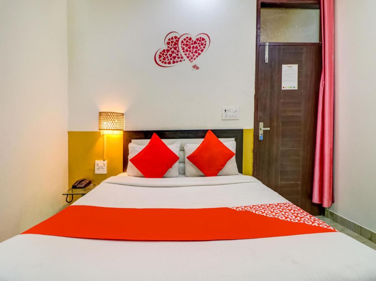 Hôtel Oyo 74060 Taj Residency à New Delhi Extérieur photo