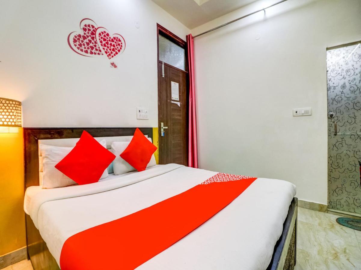 Hôtel Oyo 74060 Taj Residency à New Delhi Extérieur photo