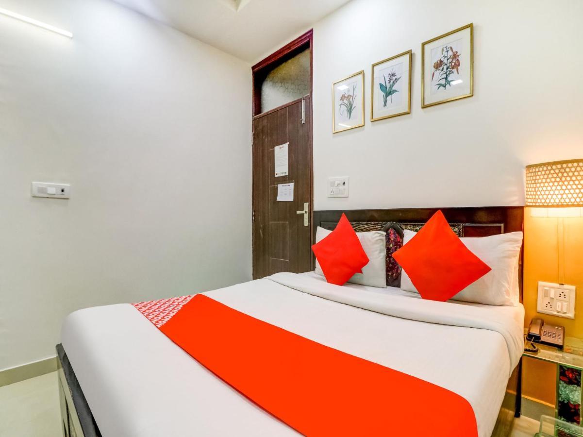Hôtel Oyo 74060 Taj Residency à New Delhi Extérieur photo