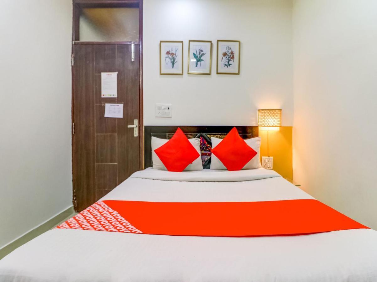 Hôtel Oyo 74060 Taj Residency à New Delhi Extérieur photo