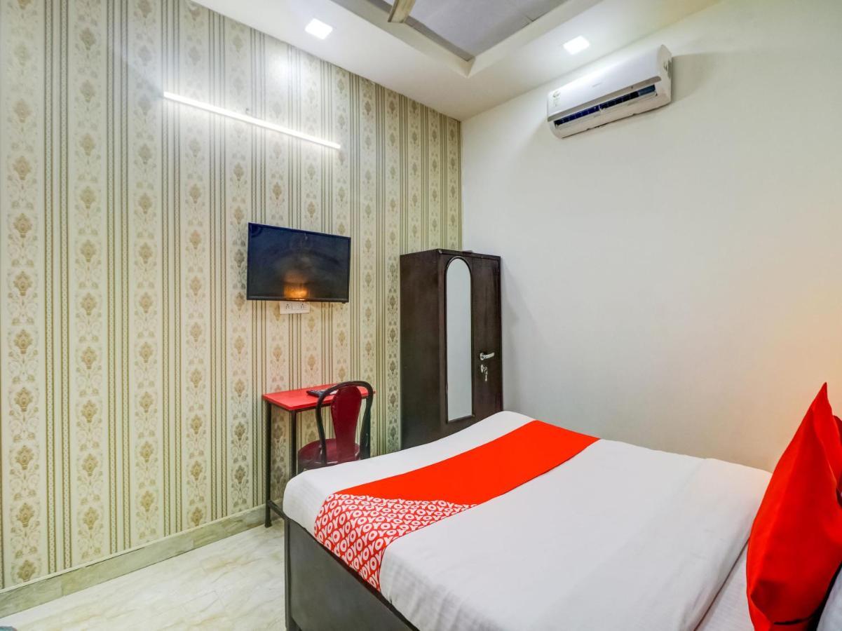 Hôtel Oyo 74060 Taj Residency à New Delhi Extérieur photo